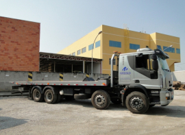 Caminhão Plataforma Pai - 15000 - Transporte Pesado e Remoções Industriais